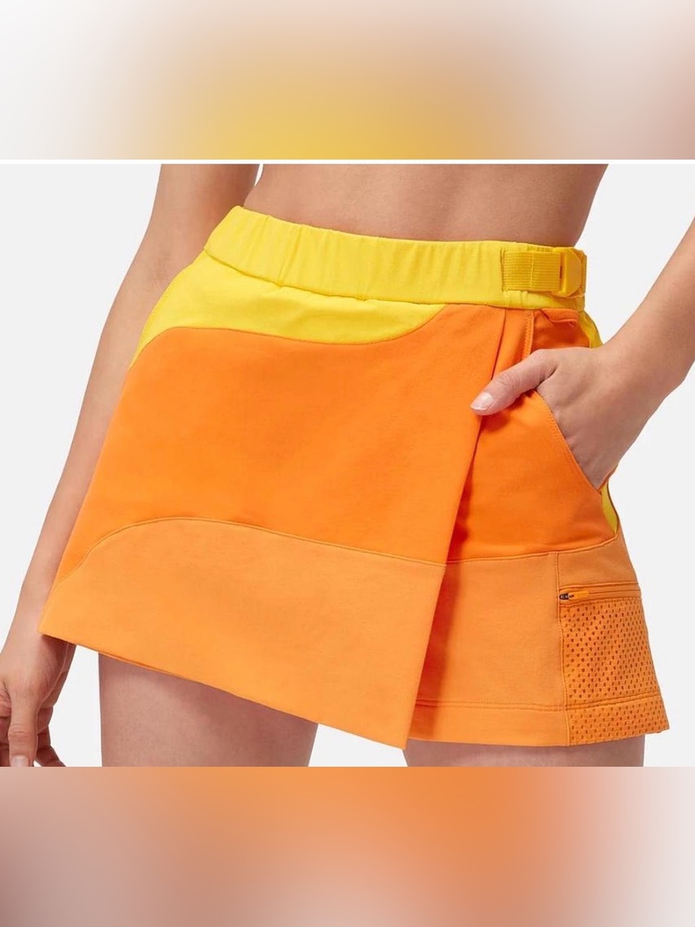 OUTDOOR VOICES RecTrek trail Skort in Sunshine/Clementine/Sun Orange - small